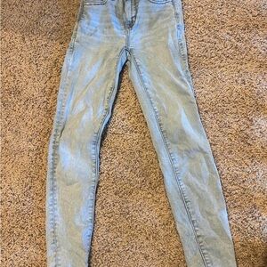 American Eagle Outfitters Light Wash Skinny Jeans